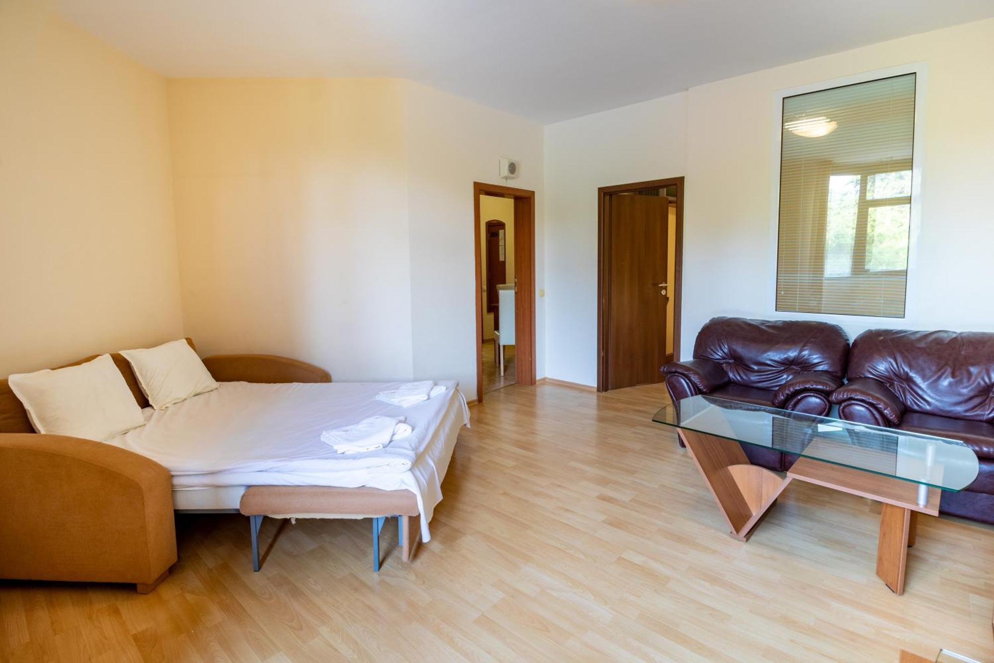 Charming One Bed Apartment 423 In Main Flora Building Borowez Exterior foto