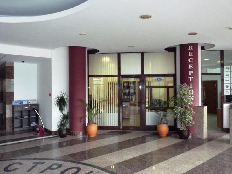 Charming One Bed Apartment 423 In Main Flora Building Borowez Exterior foto